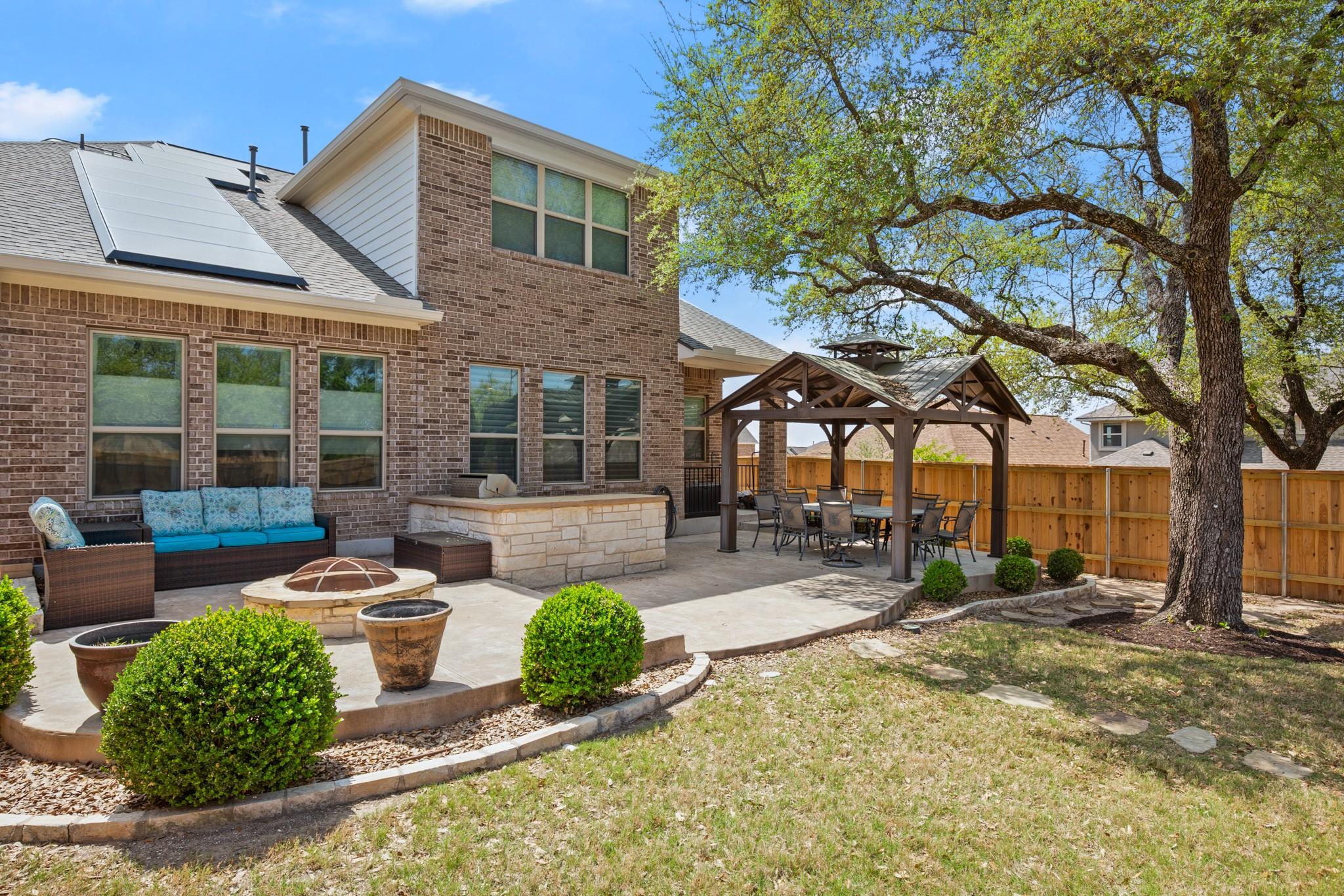 2401 Yaupon Range Dr, Leander, TX 78641