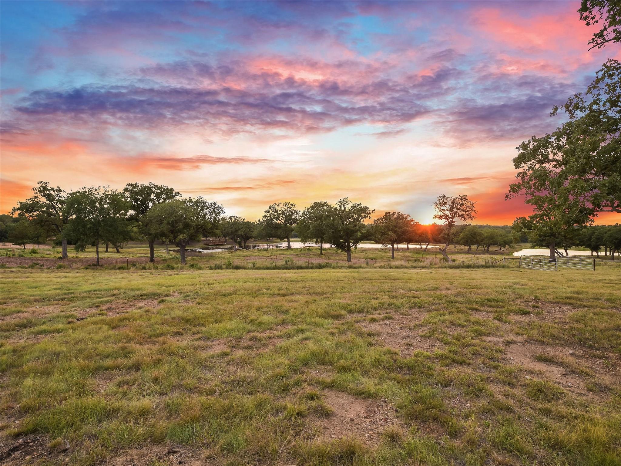 762 Karisch Rd, Giddings, TX 78942