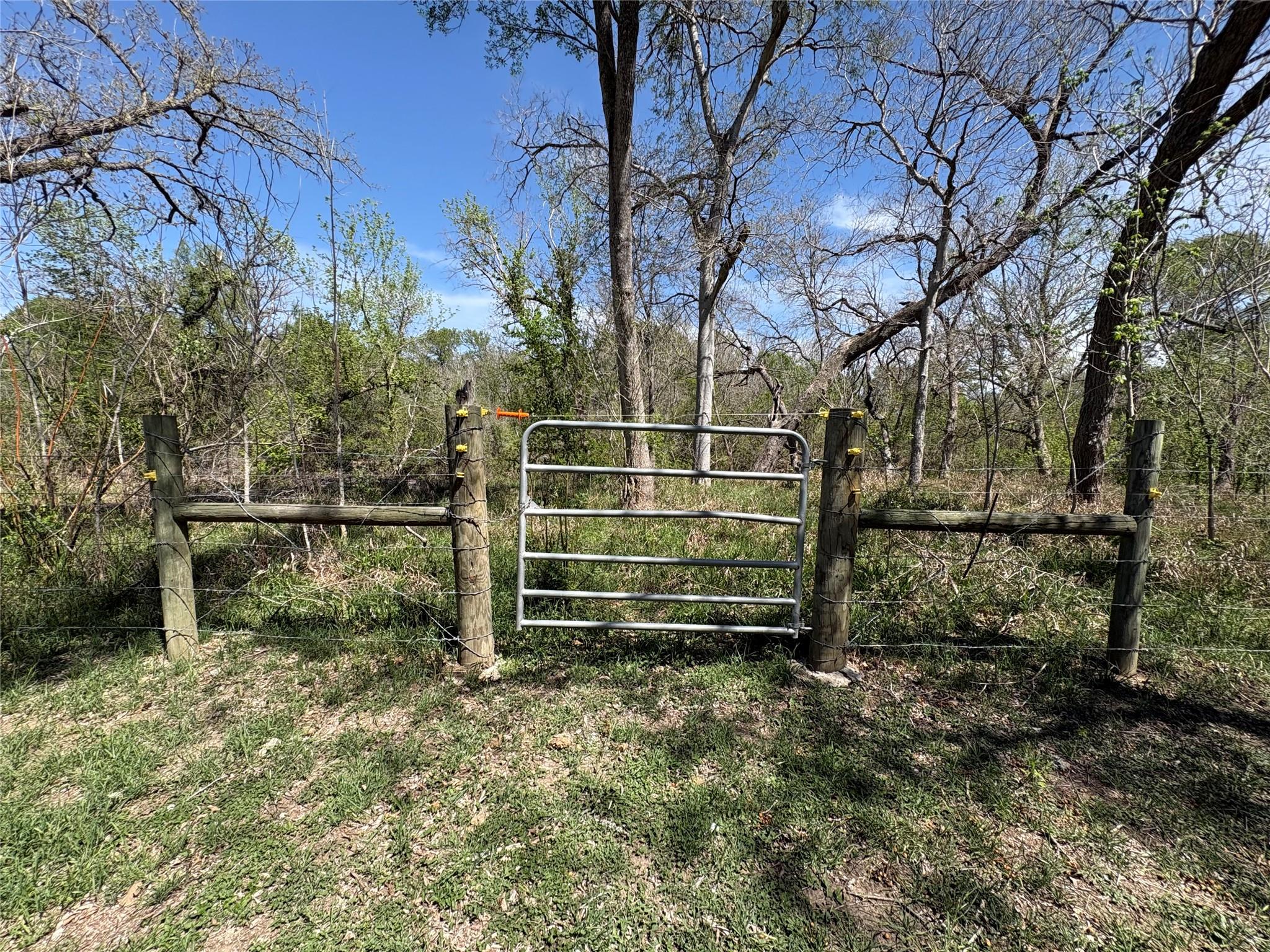 1285 Burdette Wells Rd, Lockhart, TX 78644