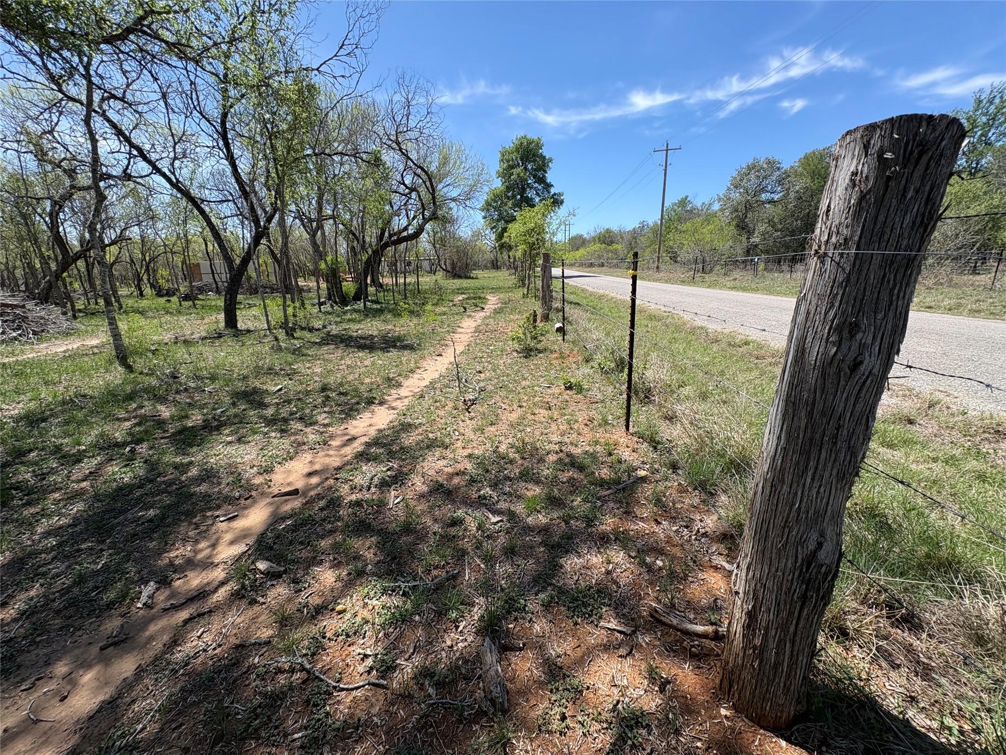 1285 Burdette Wells Rd, Lockhart, TX 78644