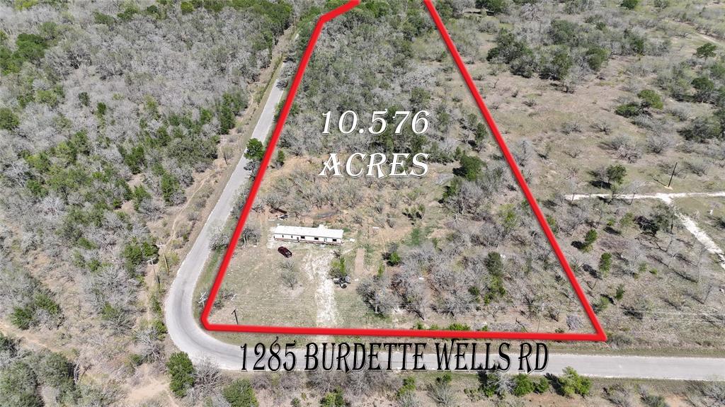 1285 Burdette Wells Rd, Lockhart, TX 78644