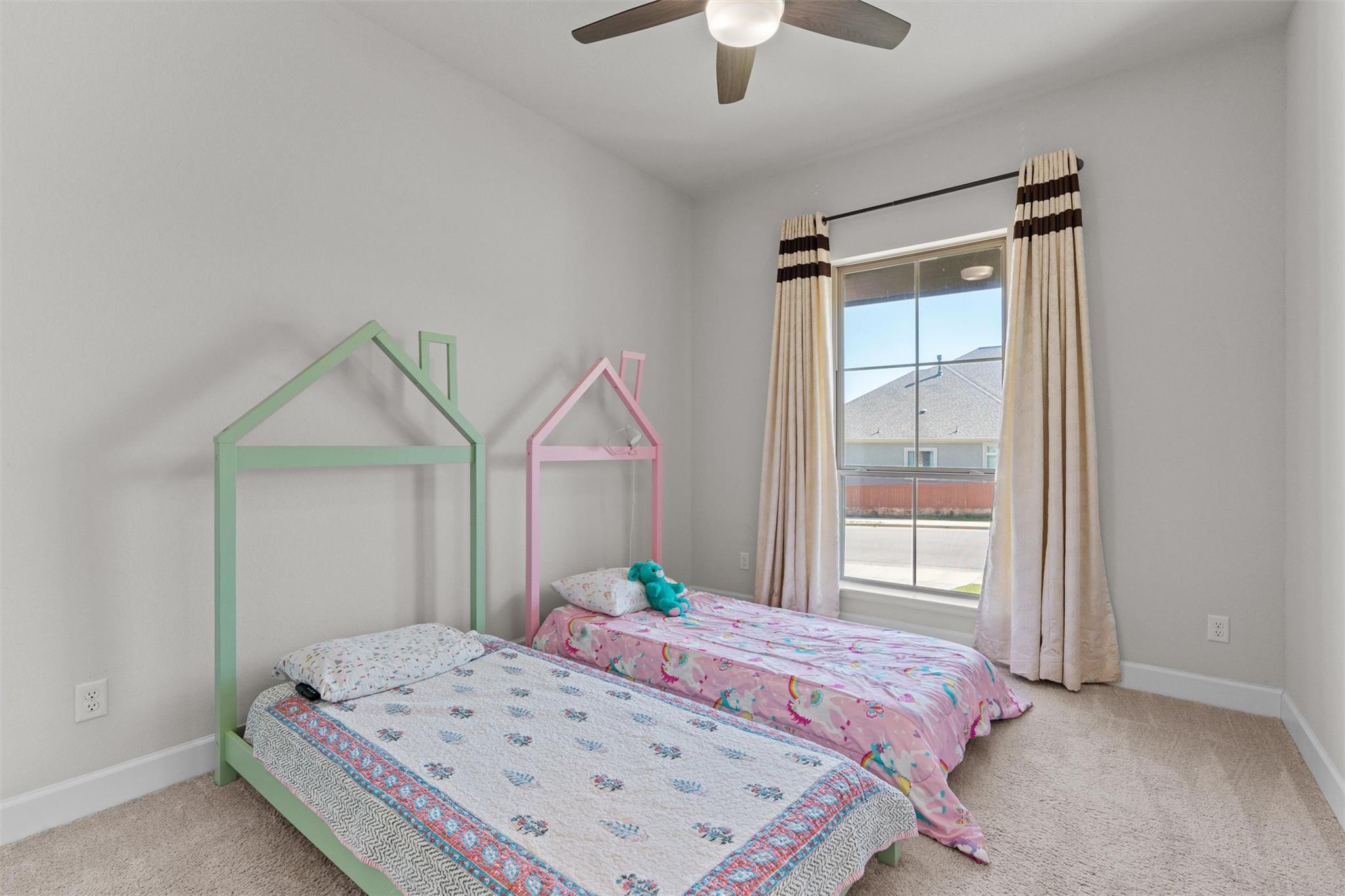 101 Pienza Dr, Georgetown, TX 78628