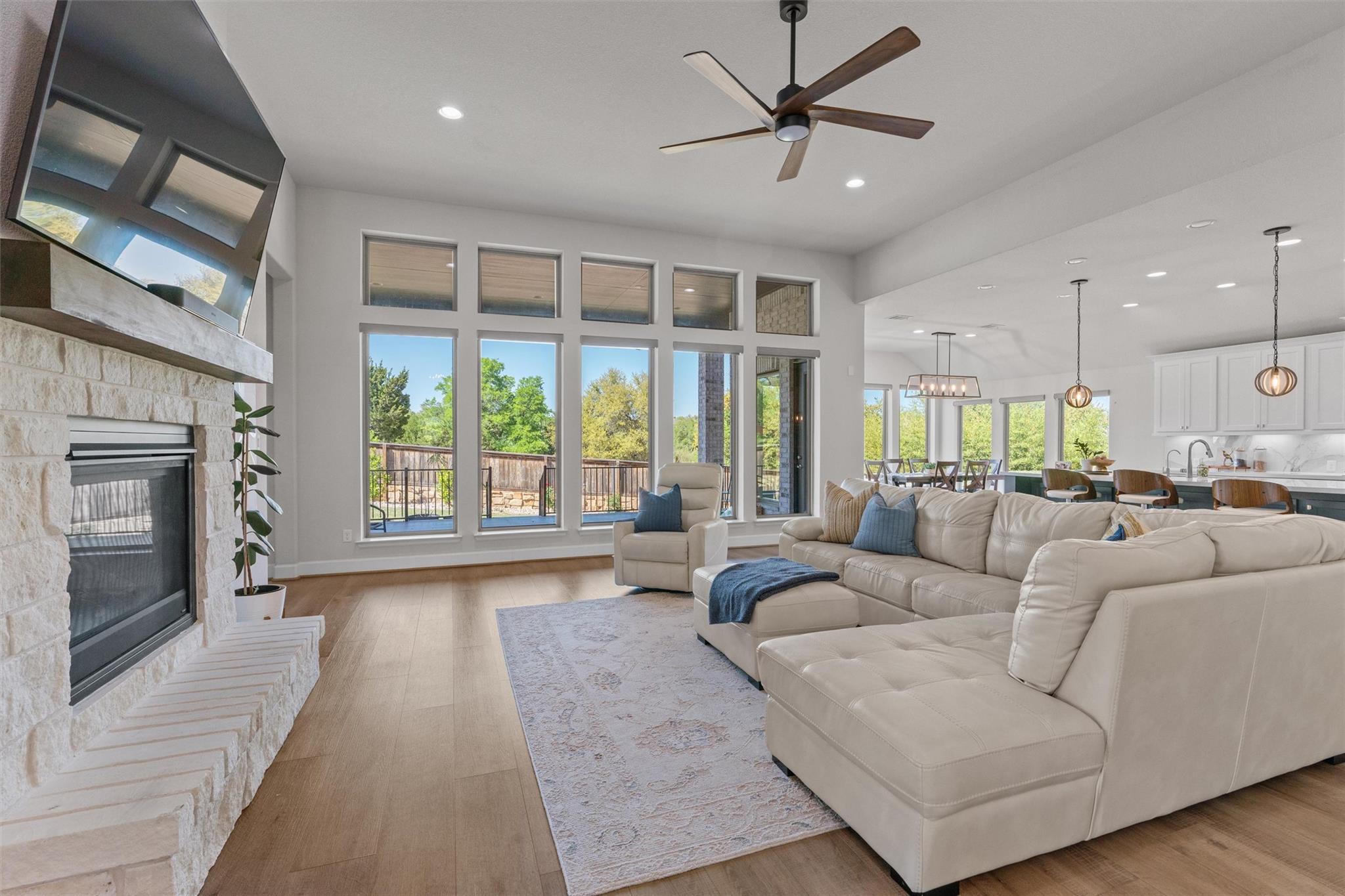 101 Pienza Dr, Georgetown, TX 78628