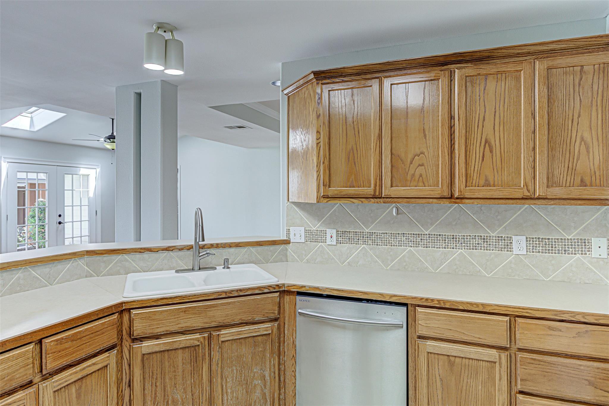 703 Amy Cir, Marble Falls, TX 78654