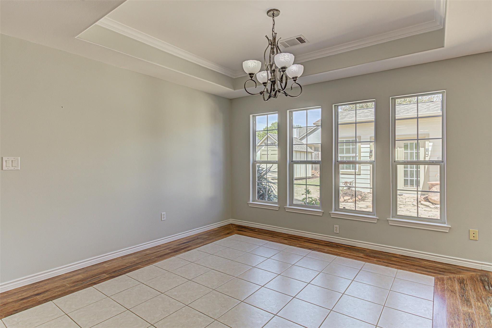 703 Amy Cir, Marble Falls, TX 78654