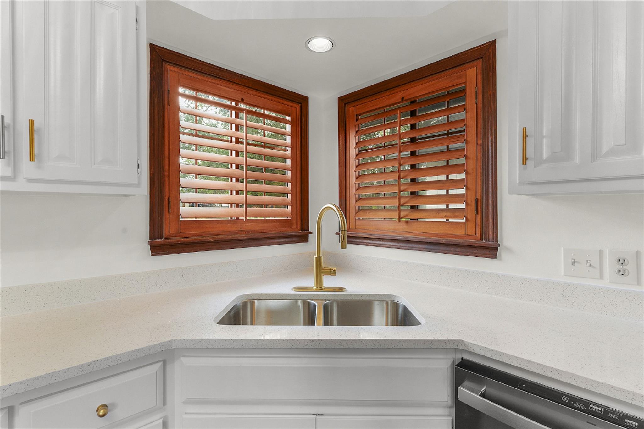 21205 National Dr, Lago Vista, TX 78645