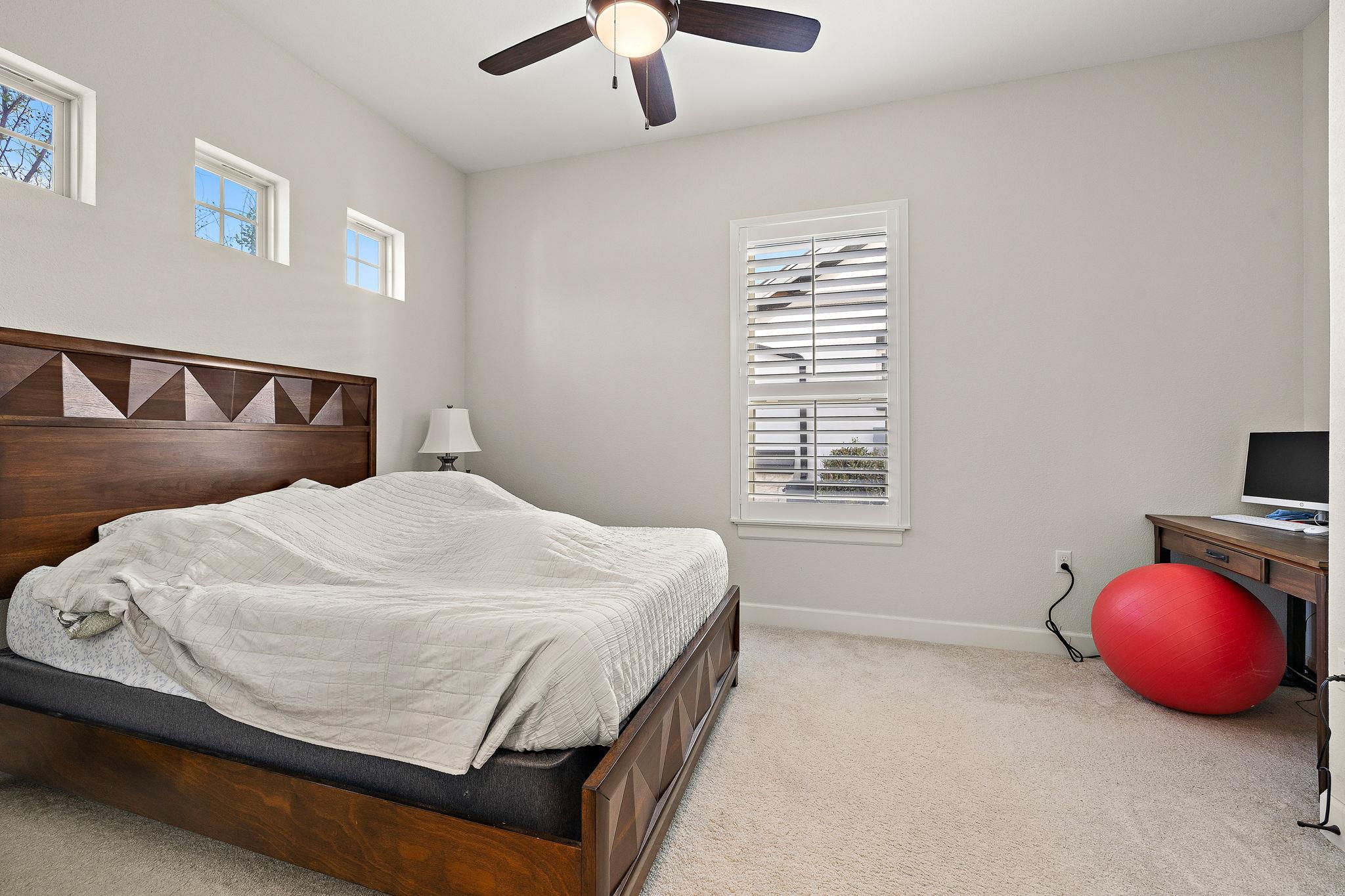 2000 Mazarro Dr # 25, Leander, TX 78641