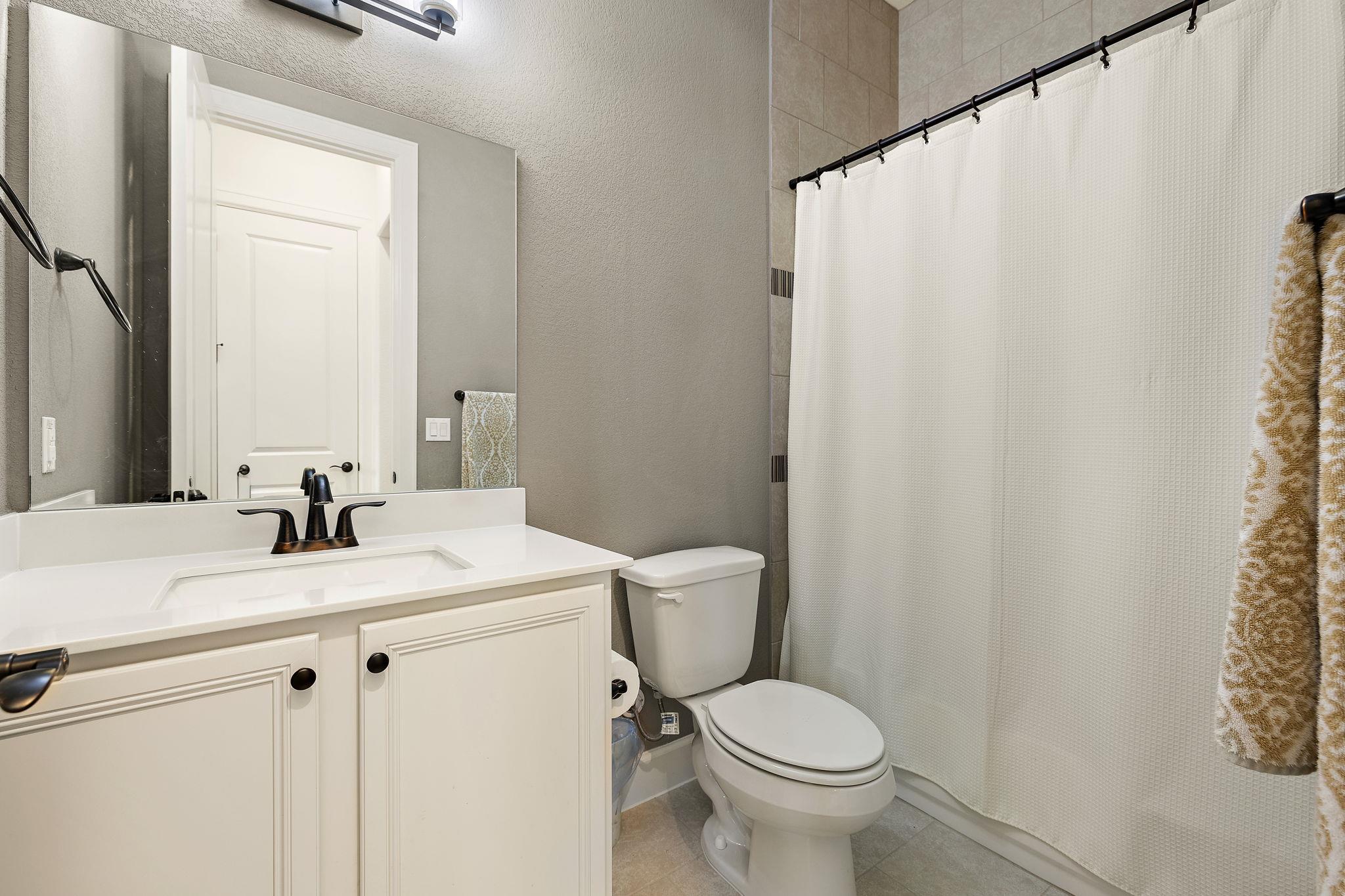 2000 Mazarro Dr # 25, Leander, TX 78641