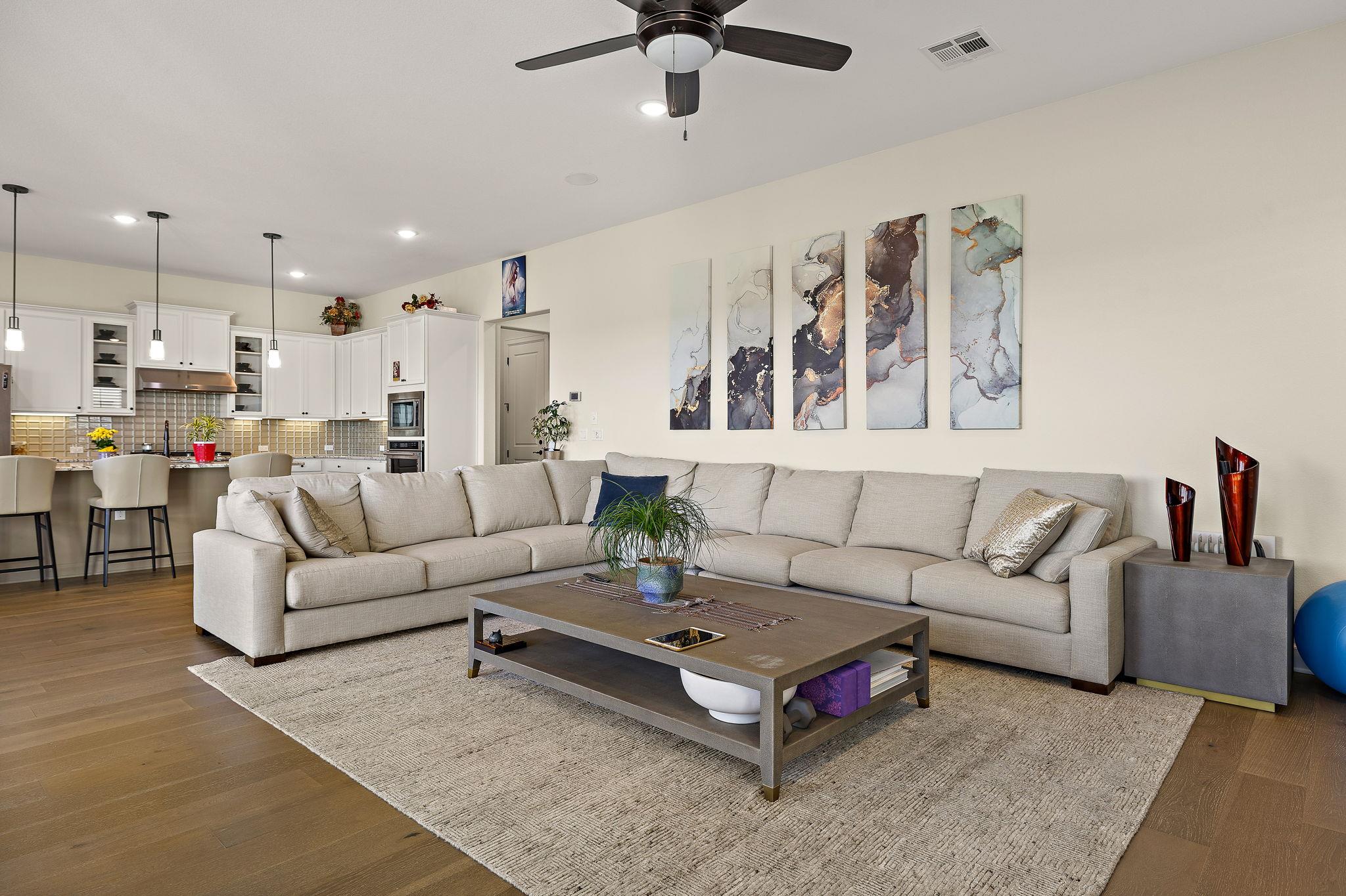 2000 Mazarro Dr # 25, Leander, TX 78641