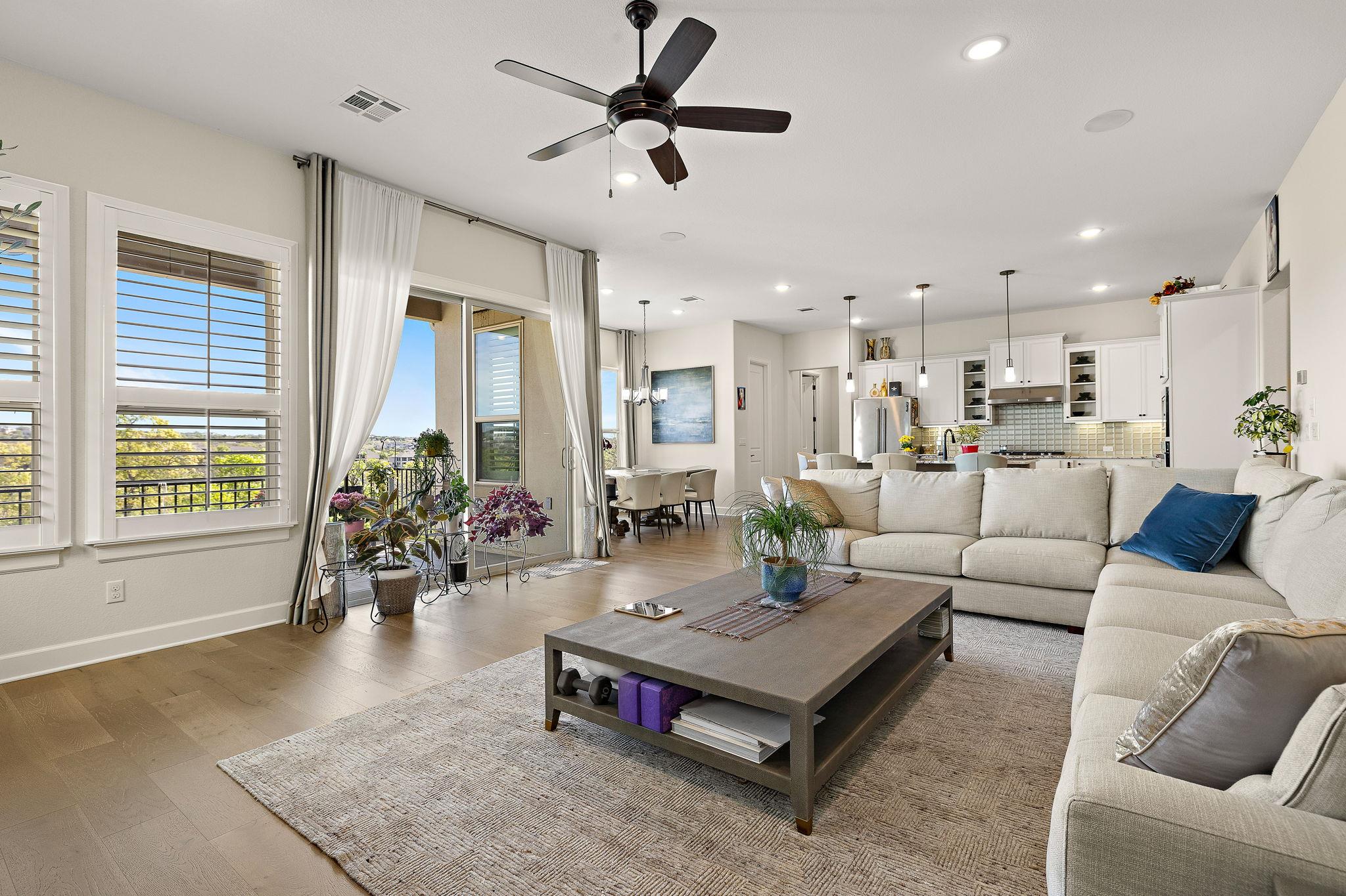 2000 Mazarro Dr # 25, Leander, TX 78641