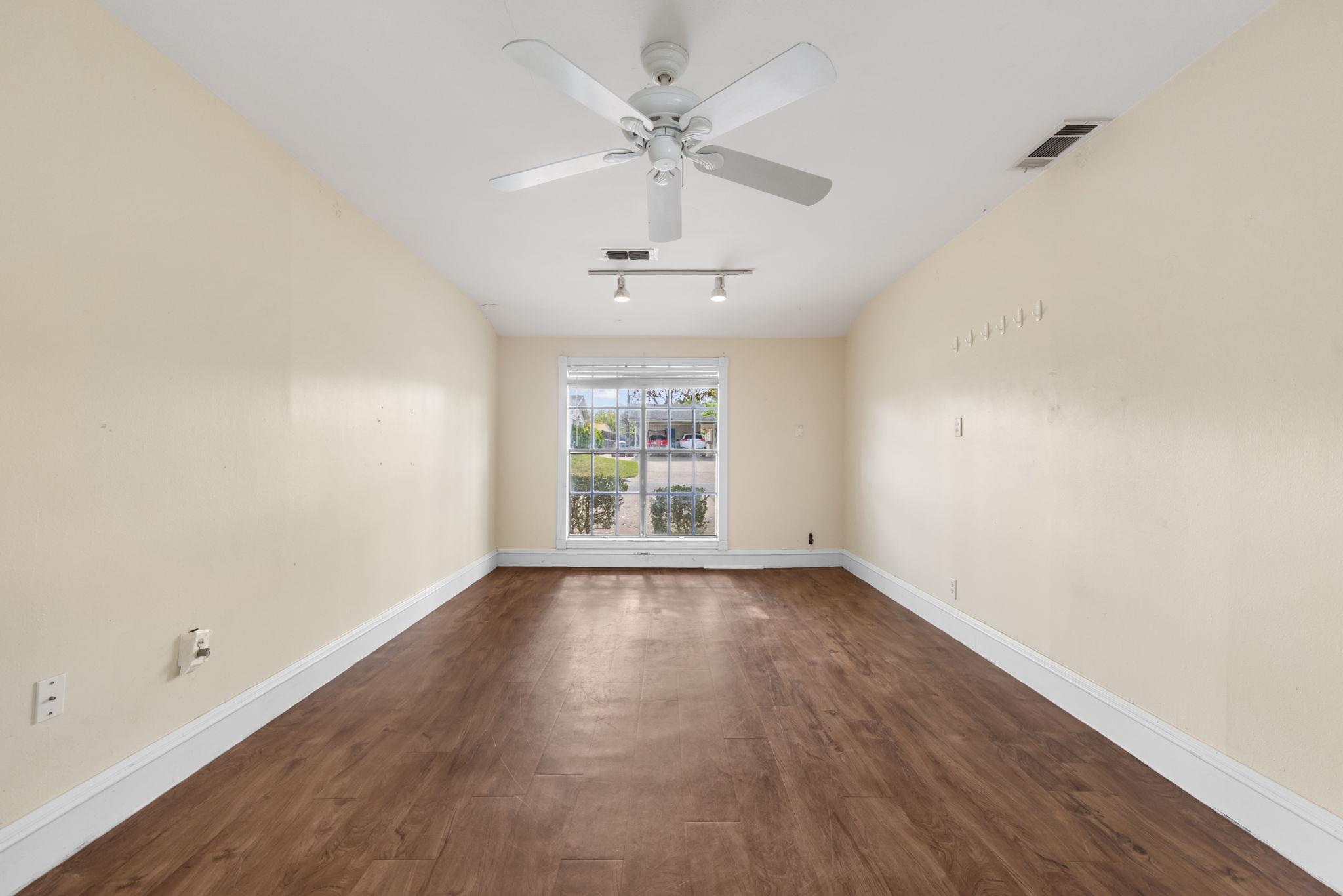 7010 Miranda Dr, Austin, TX 78752