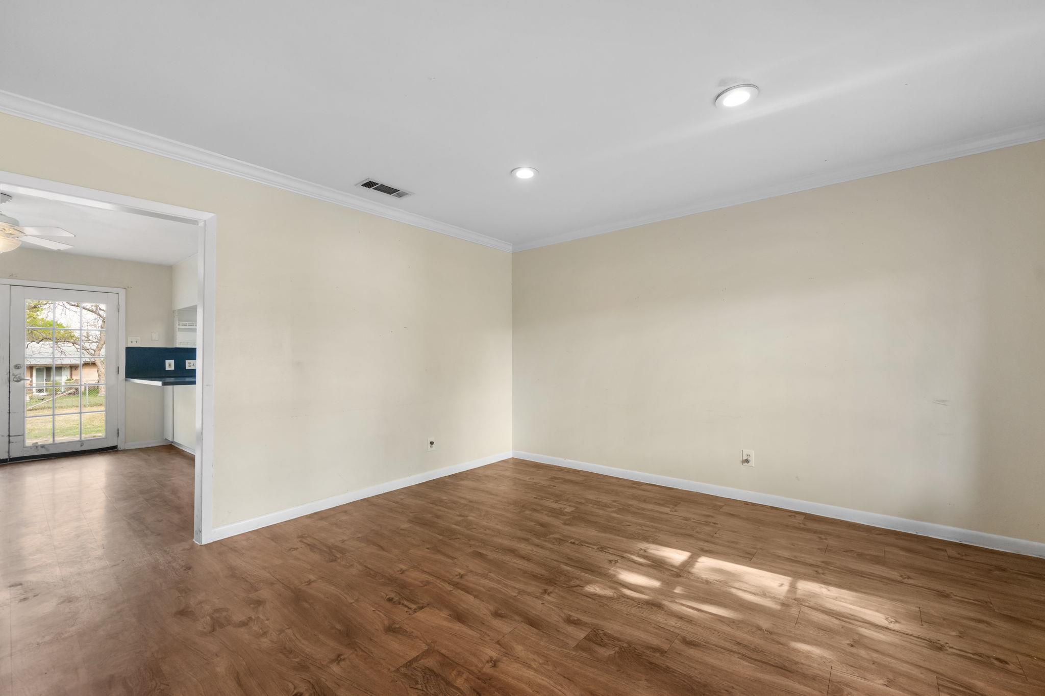 7010 Miranda Dr, Austin, TX 78752