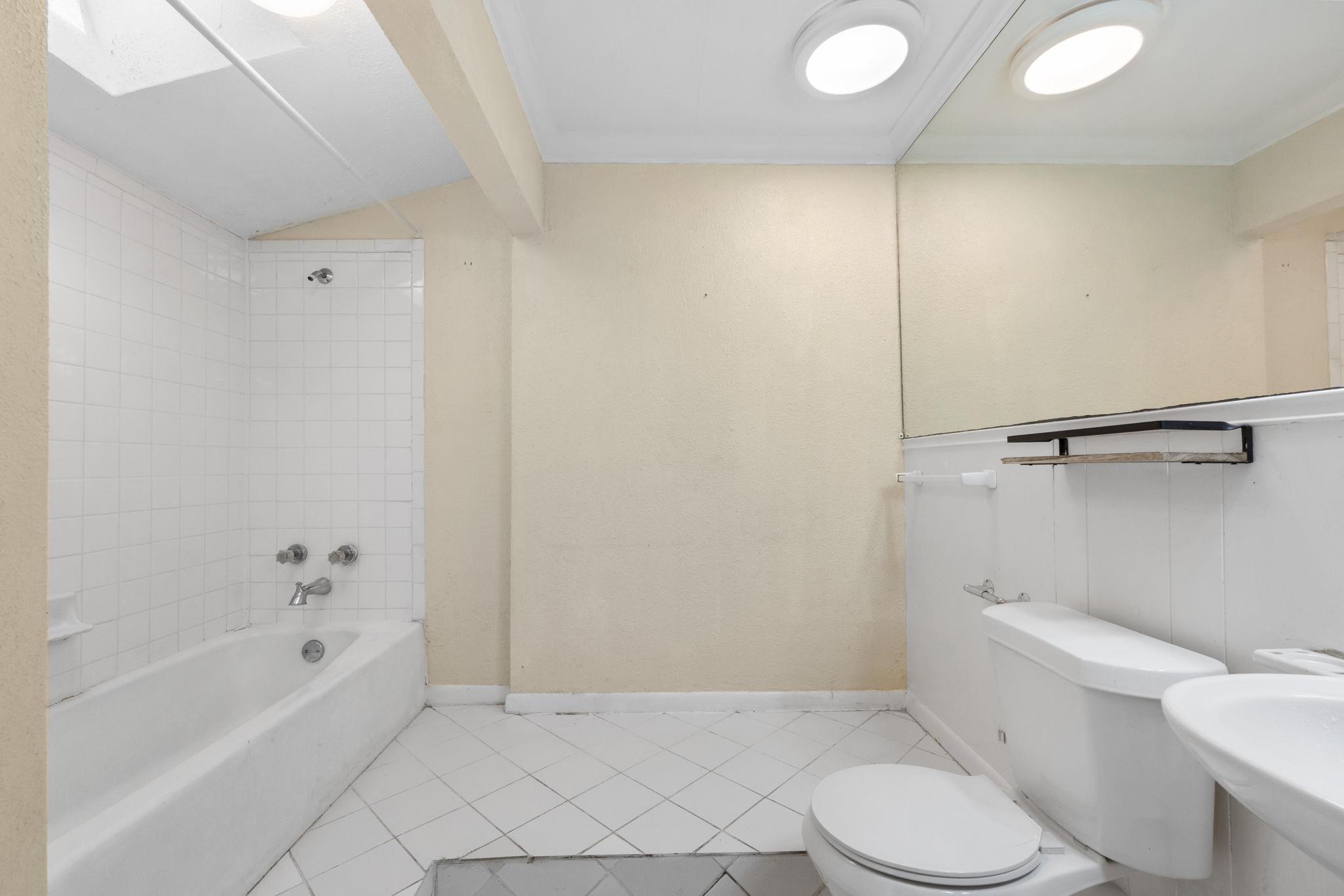 7010 Miranda Dr, Austin, TX 78752