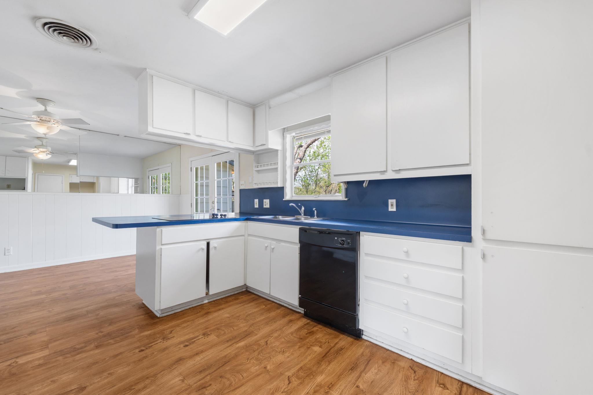 7010 Miranda Dr, Austin, TX 78752