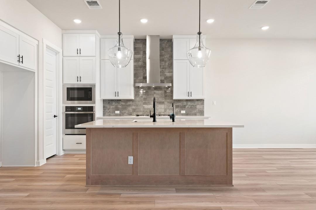 10704 Worth Lane, Manor, TX 78653