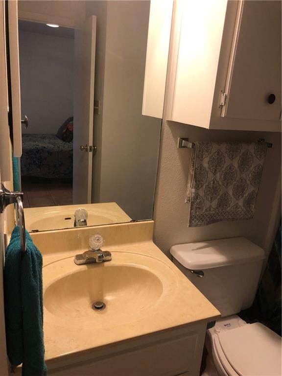 943 Parkview Dr # C6, Canyon Lake, TX 78133