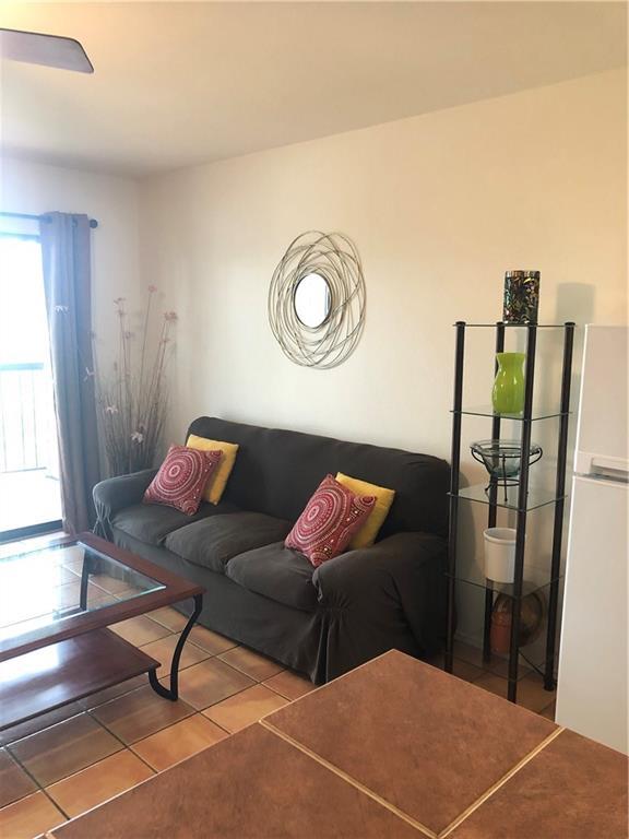 943 Parkview Dr # C6, Canyon Lake, TX 78133