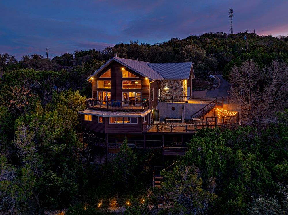 21008 W Lakeshore Dr, Spicewood, TX 78669