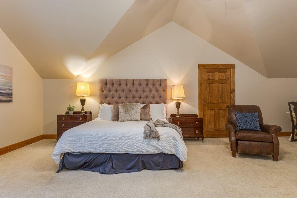 21008 W Lakeshore Dr, Spicewood, TX 78669