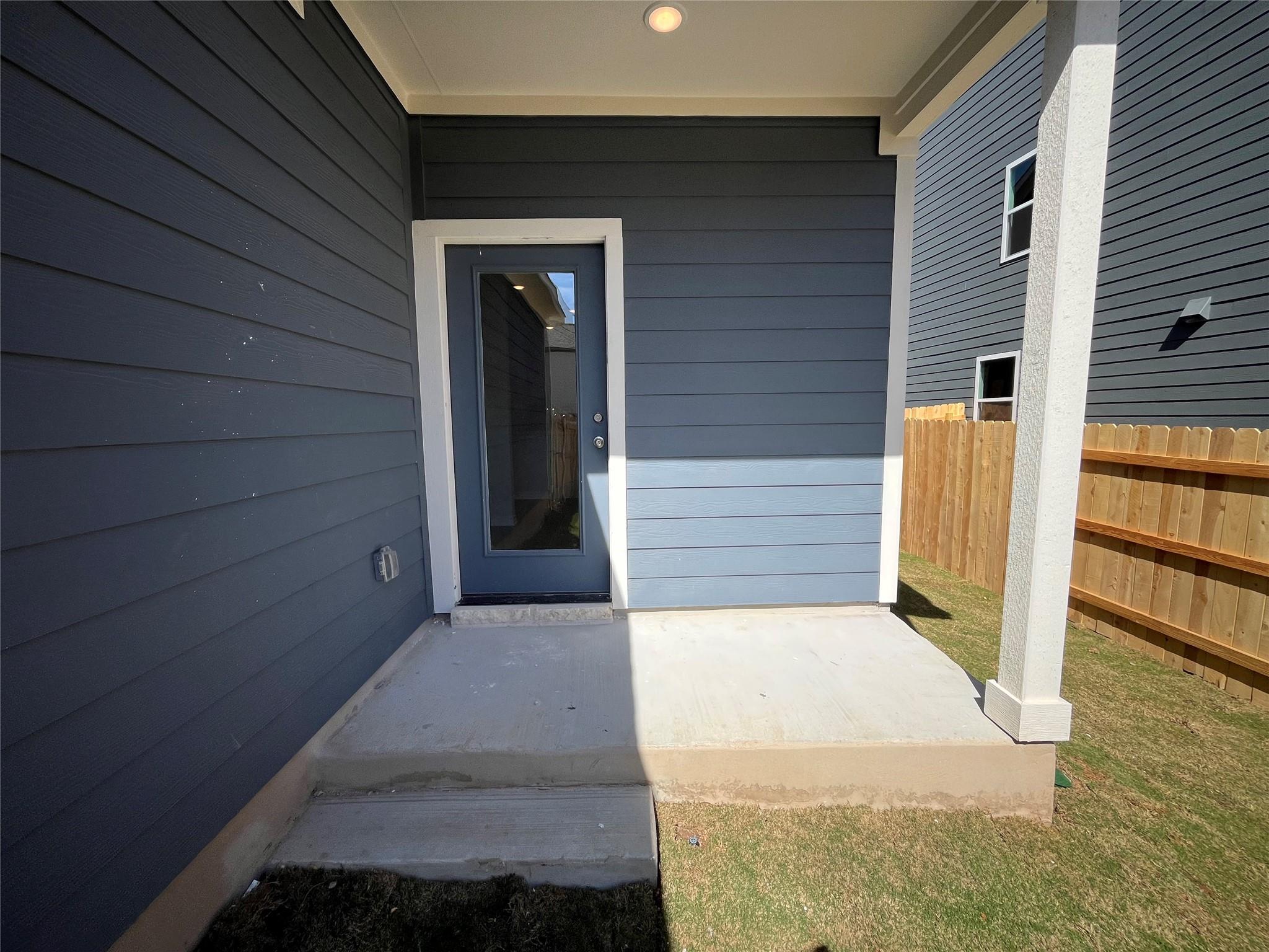 209 Woodrow Ln, Liberty Hill, TX 78642