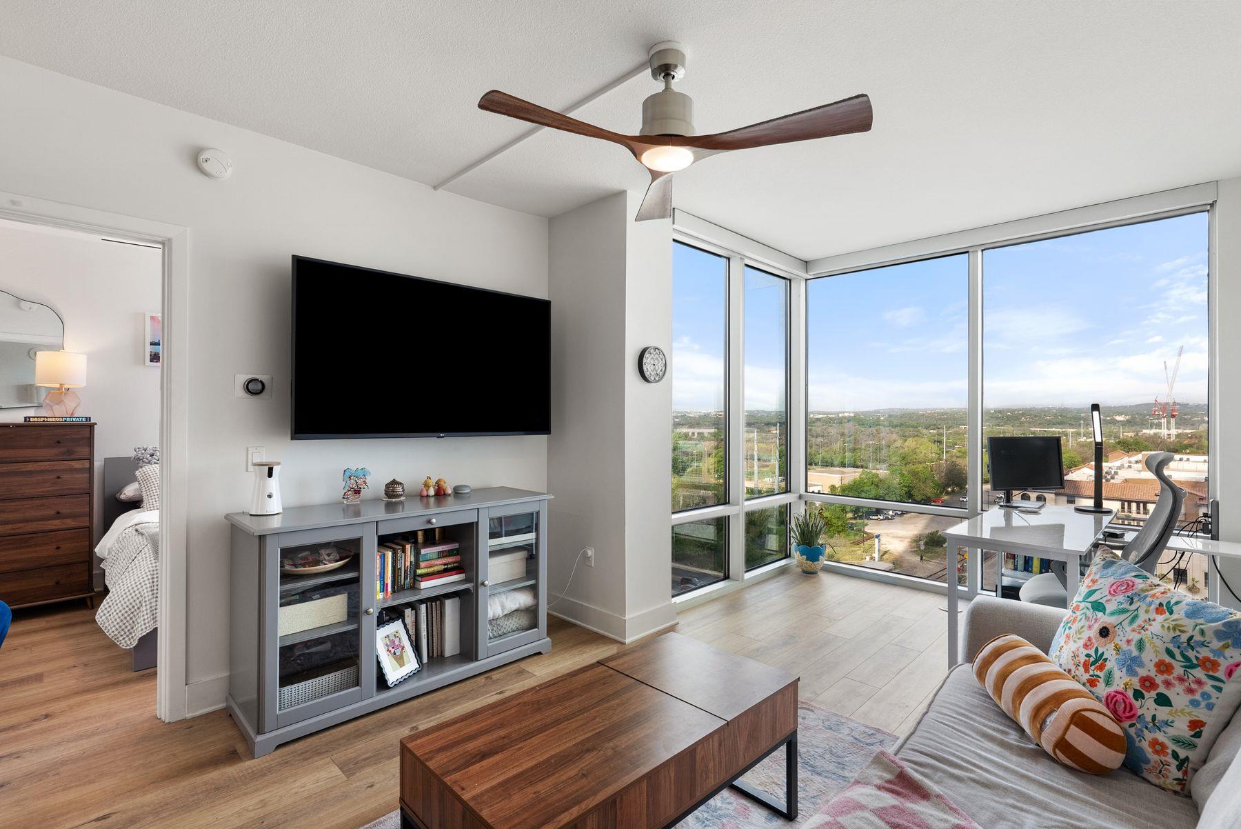 300 Bowie St # 1006, Austin, TX 78703