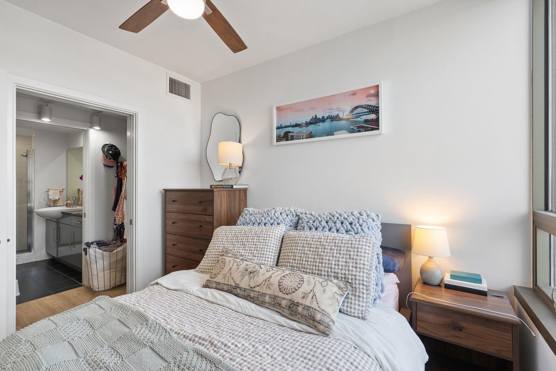 300 Bowie St # 1006, Austin, TX 78703