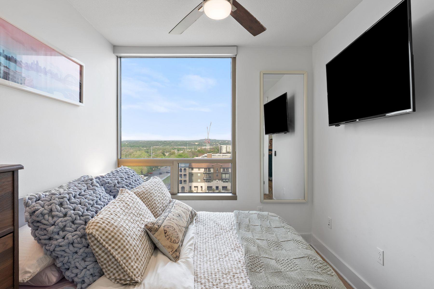 300 Bowie St # 1006, Austin, TX 78703