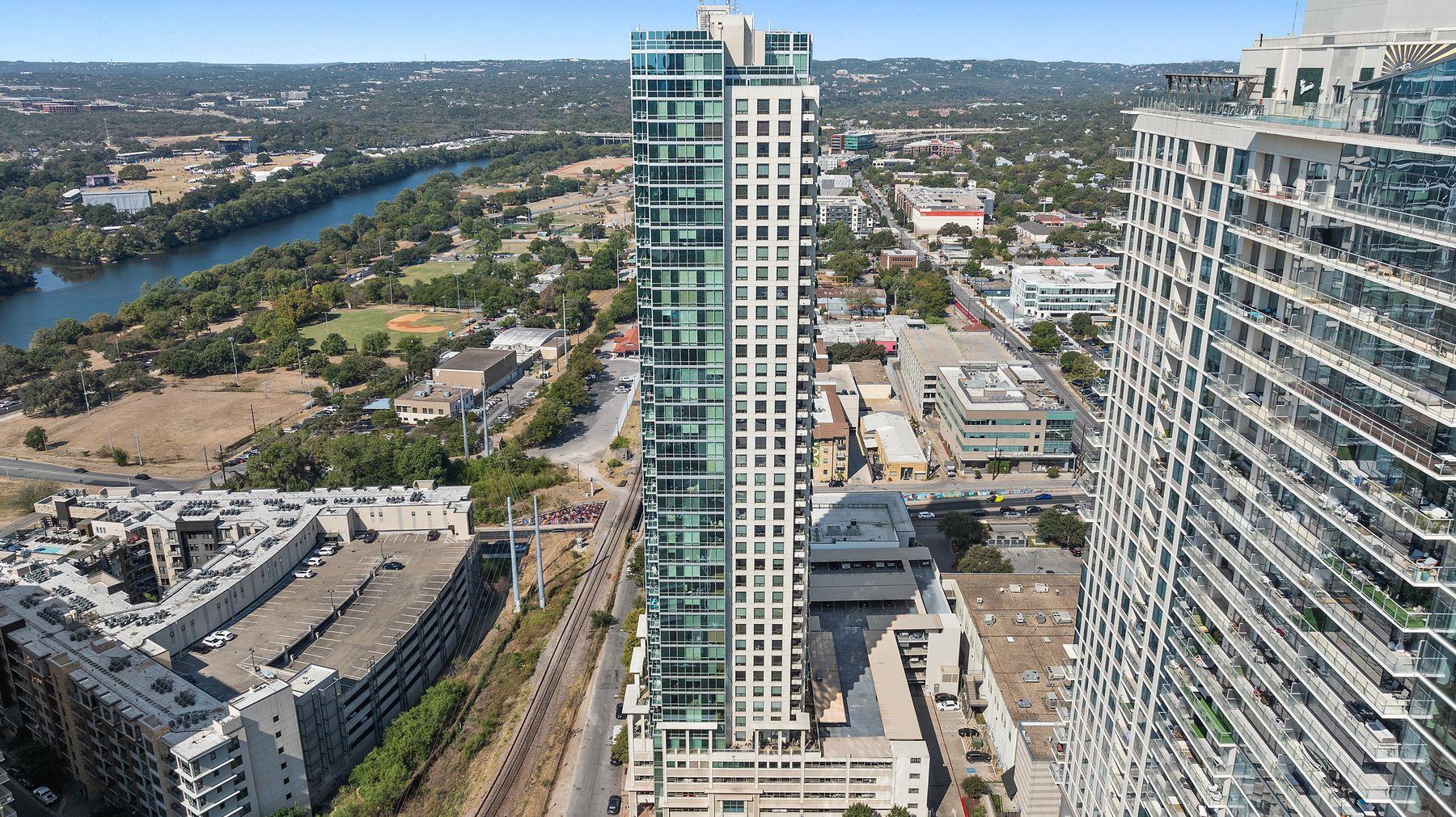 300 Bowie St # 1006, Austin, TX 78703