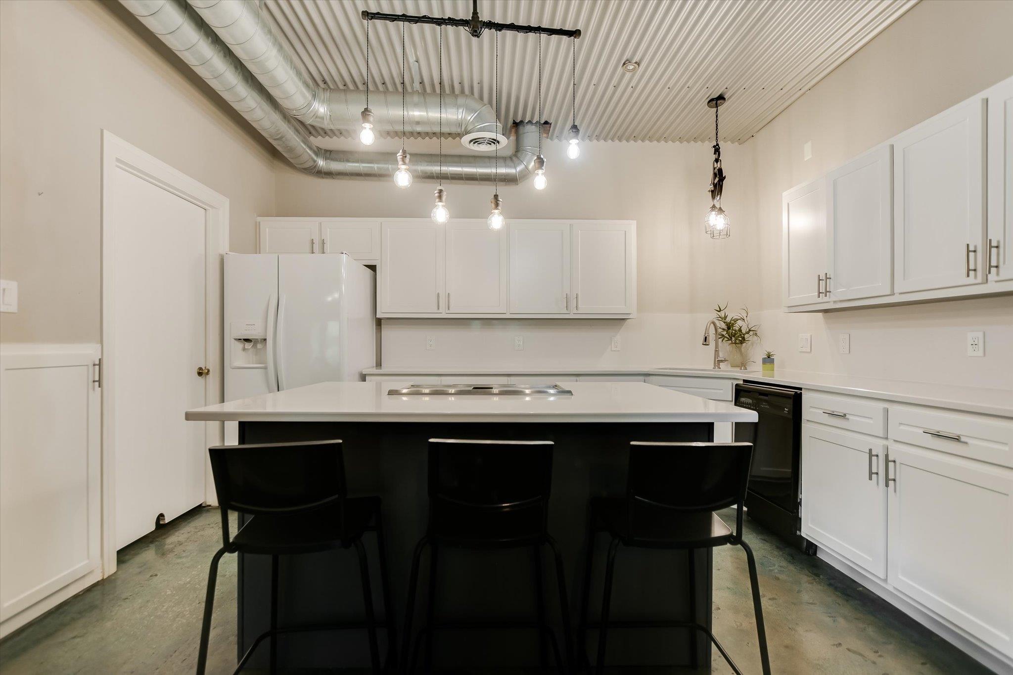 5307 Shady Oaks Cir, Kingsland, TX 78639