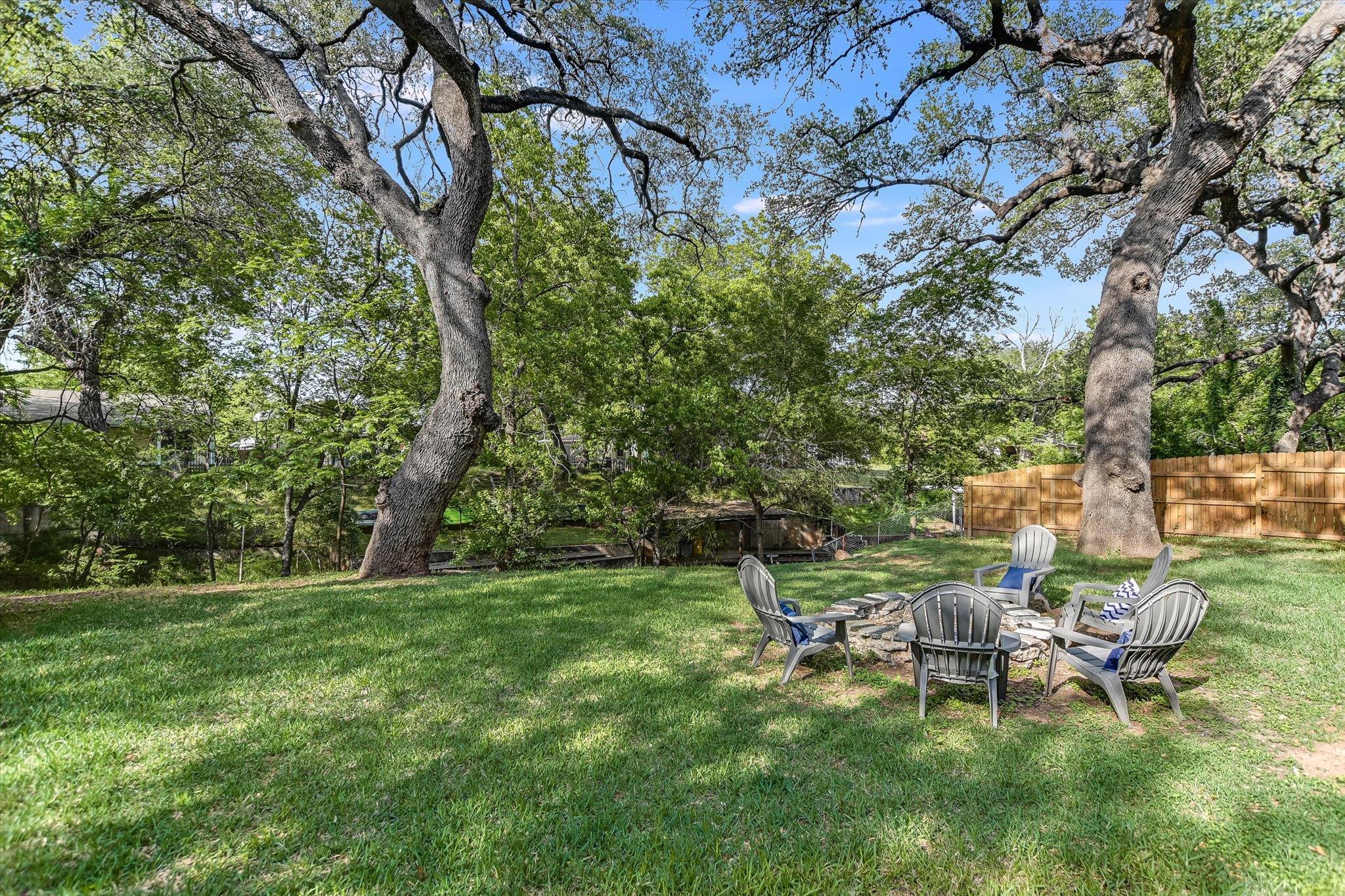 5307 Shady Oaks Cir, Kingsland, TX 78639