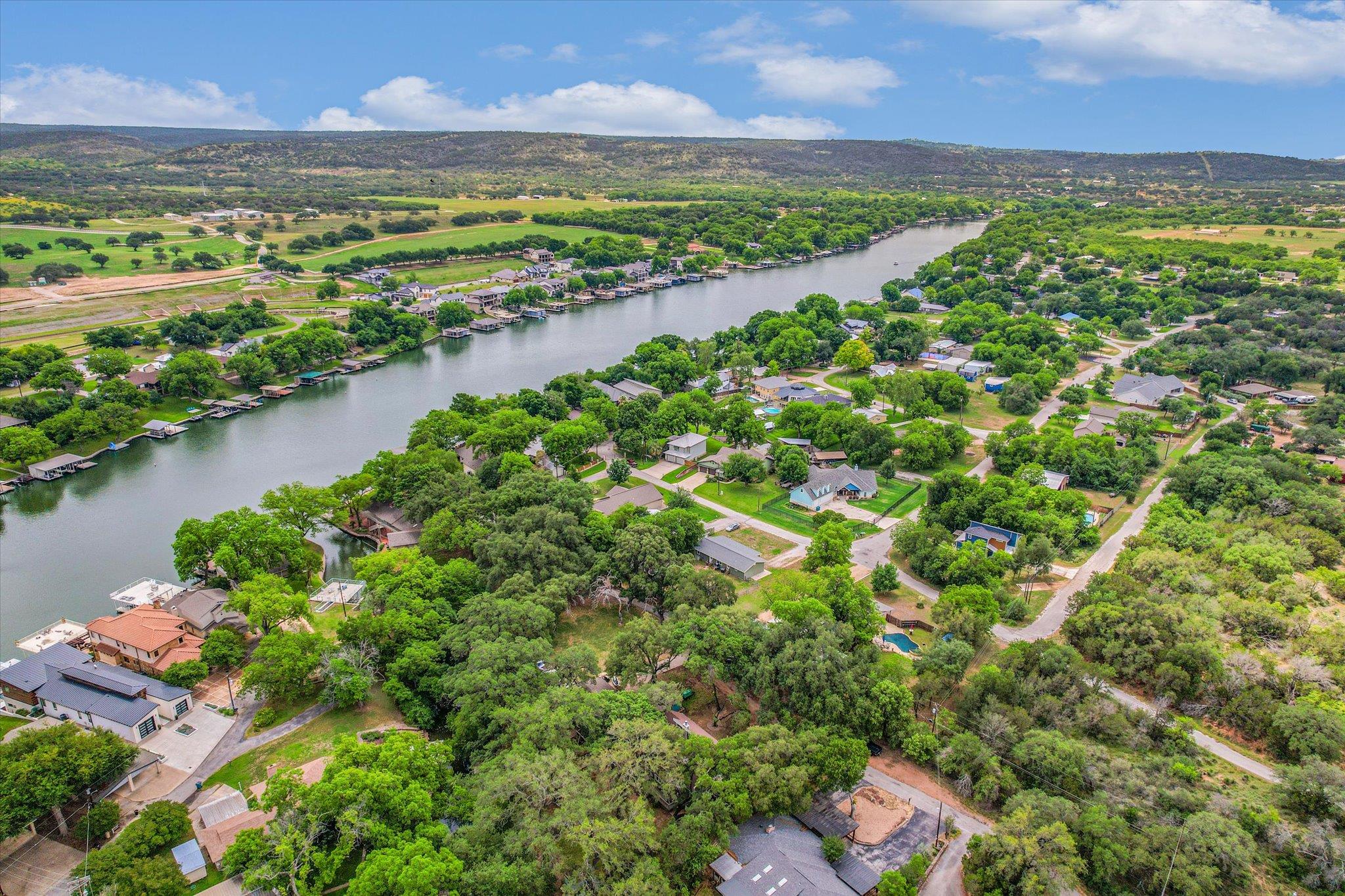 5307 Shady Oaks Cir, Kingsland, TX 78639