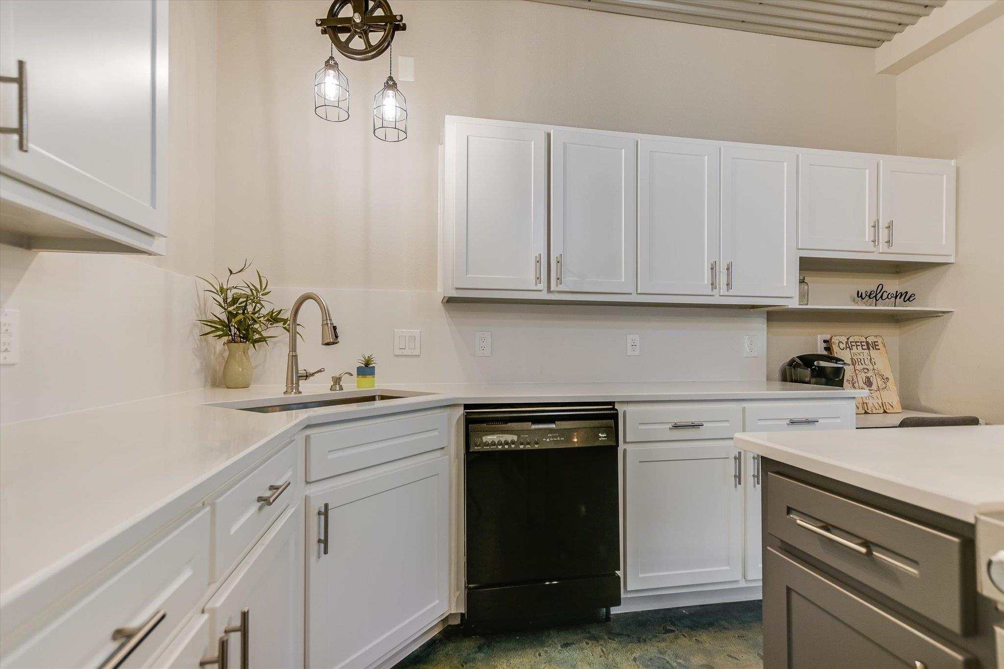 5307 Shady Oaks Cir, Kingsland, TX 78639