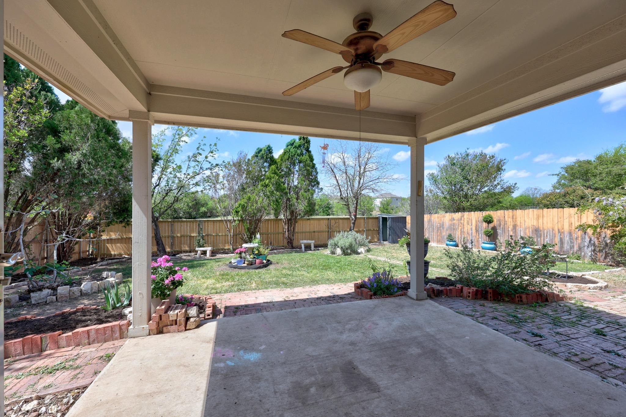 432 Falcon Ln, Leander, TX 78641