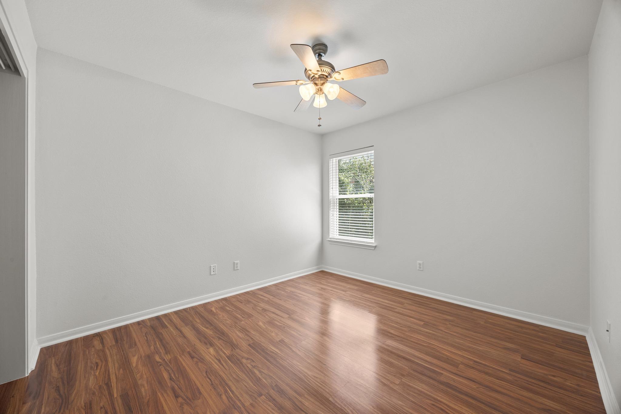 432 Falcon Ln, Leander, TX 78641