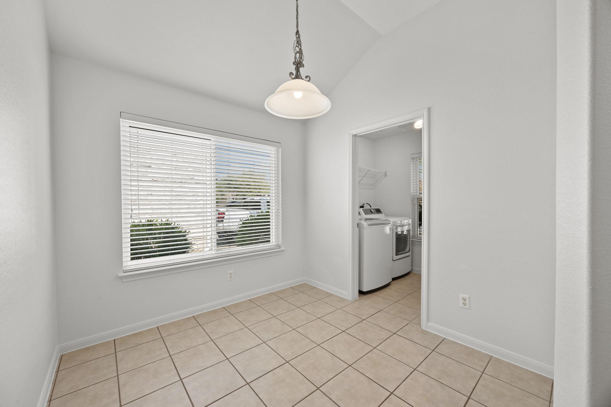 432 Falcon Ln, Leander, TX 78641