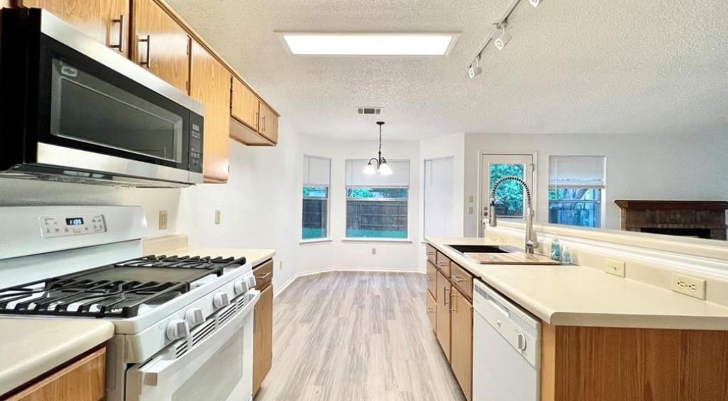 1803 Woodland Dr, Cedar Park, TX 78613