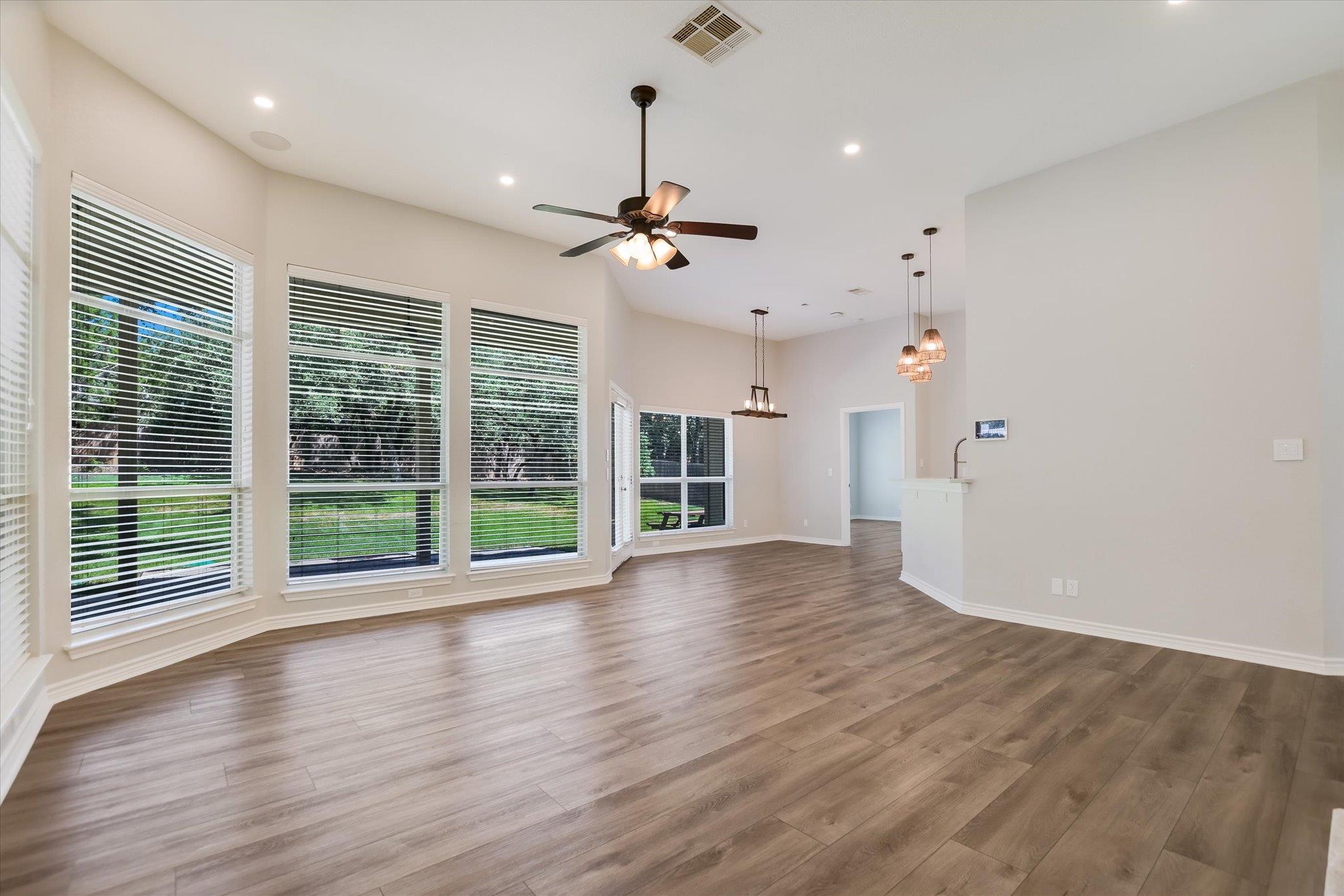 408 Cargill Dr, Spicewood, TX 78669