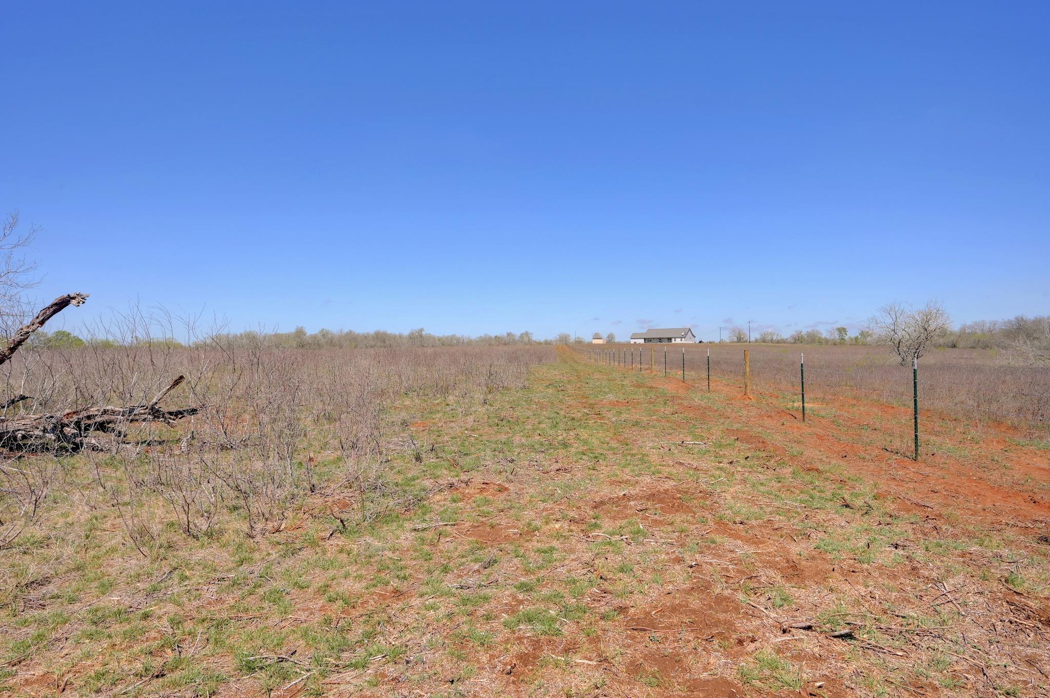 000 Cr 397, Waelder, TX 78959