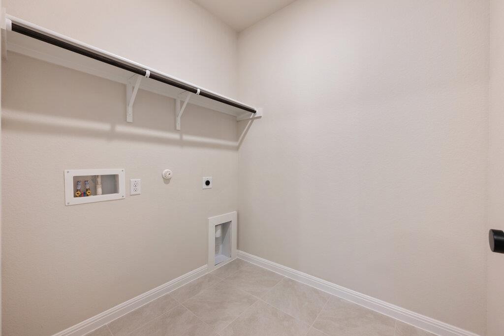 228 Ranier Way, Dripping Springs, TX 78620