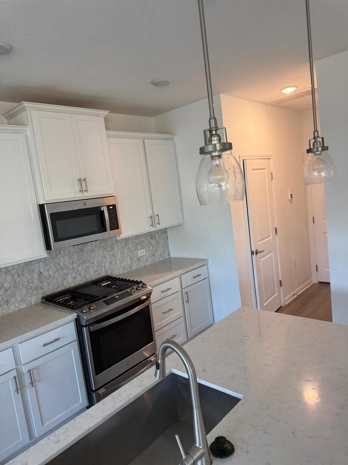 1611 Iberville Dr, Pflugerville, TX 78660