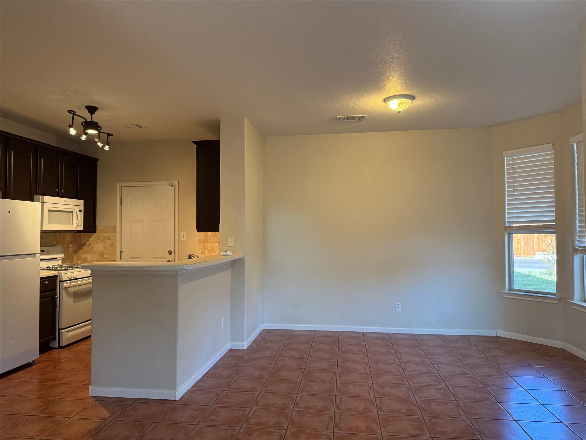 2100 Pipers Field Dr # 21, Austin, TX 78758