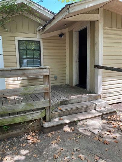 1000 Chihuahua St # B, Lockhart, TX 78644