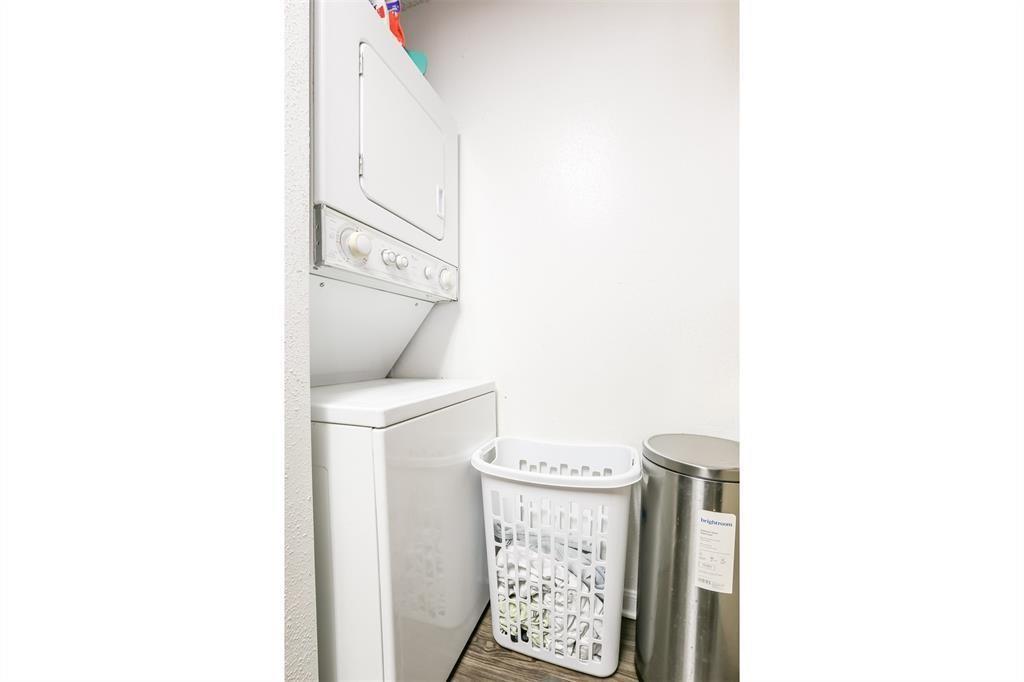 912 W 22nd St # 305, Austin, TX 78705