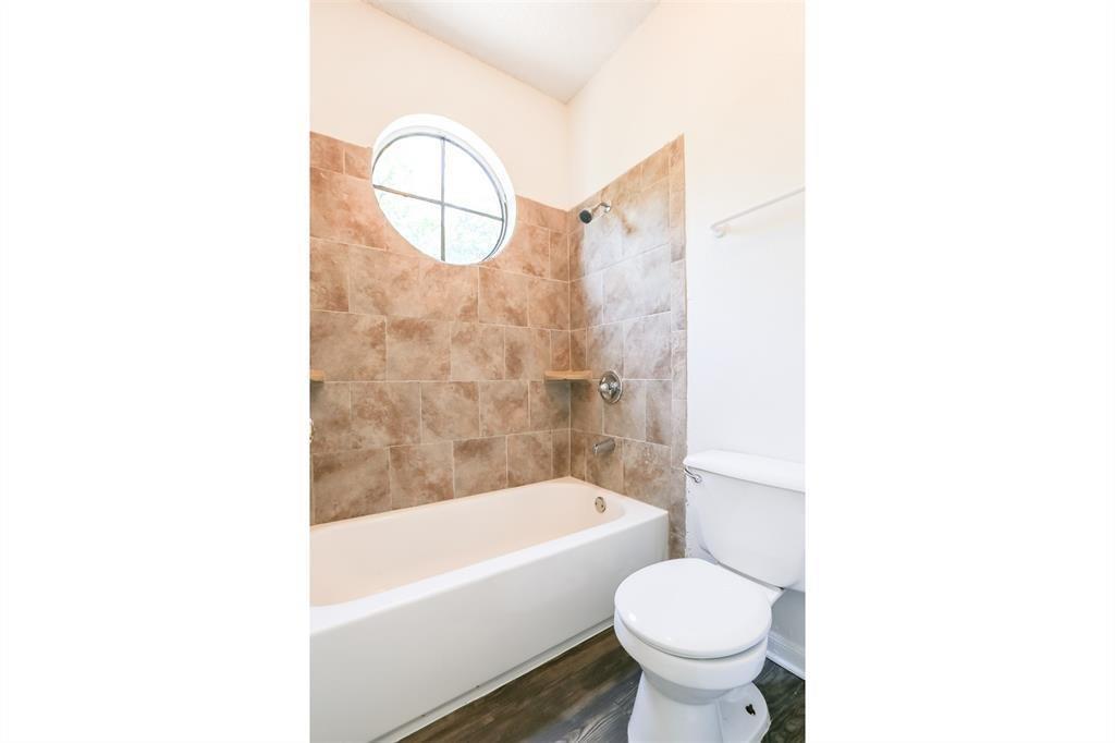 912 W 22nd St # 305, Austin, TX 78705