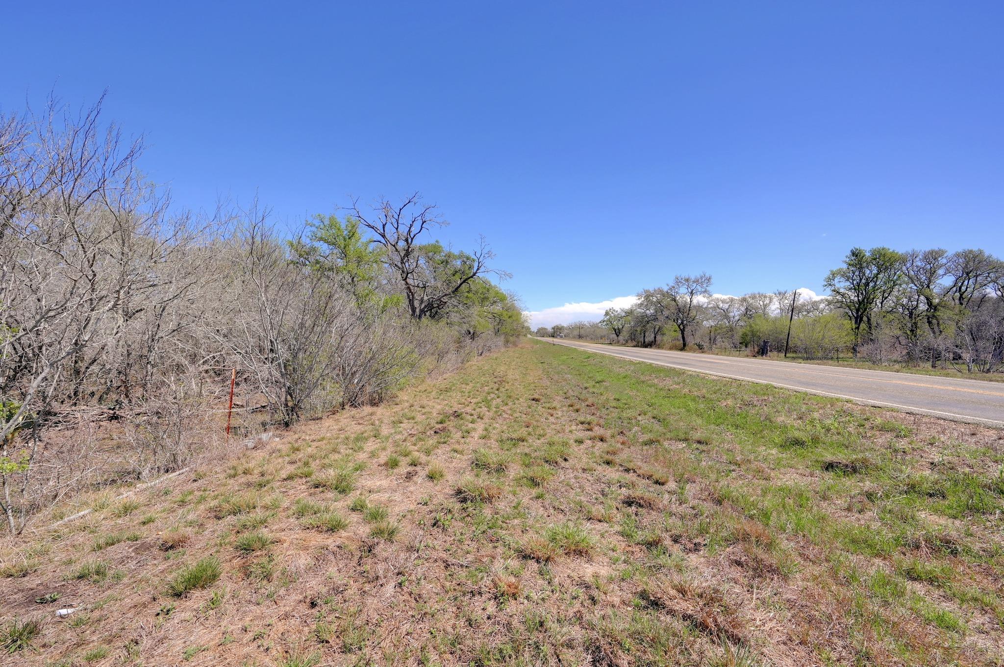 000 FM 2814, Waelder, TX 78959