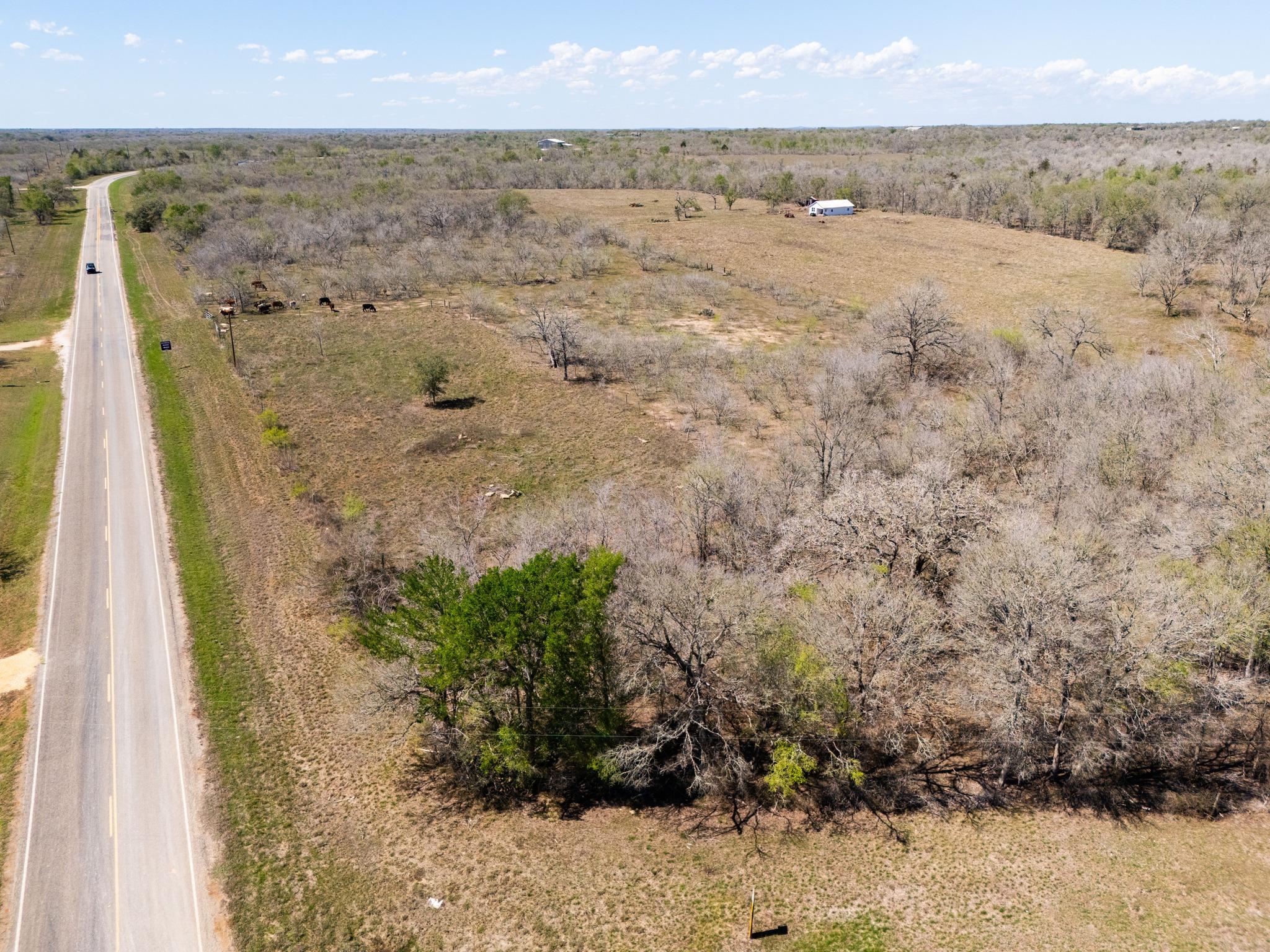 000 FM 2814, Waelder, TX 78959