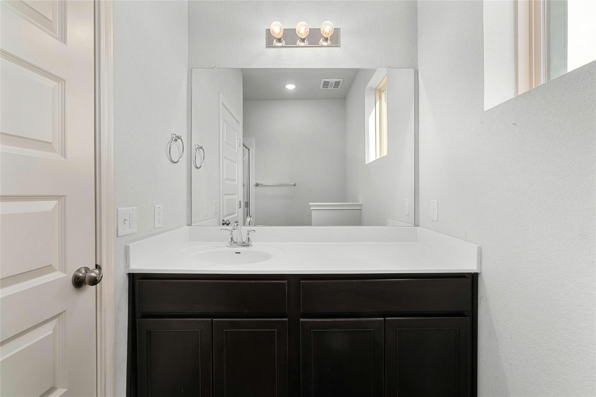 8101 Frida Bnd, Austin, TX 78744