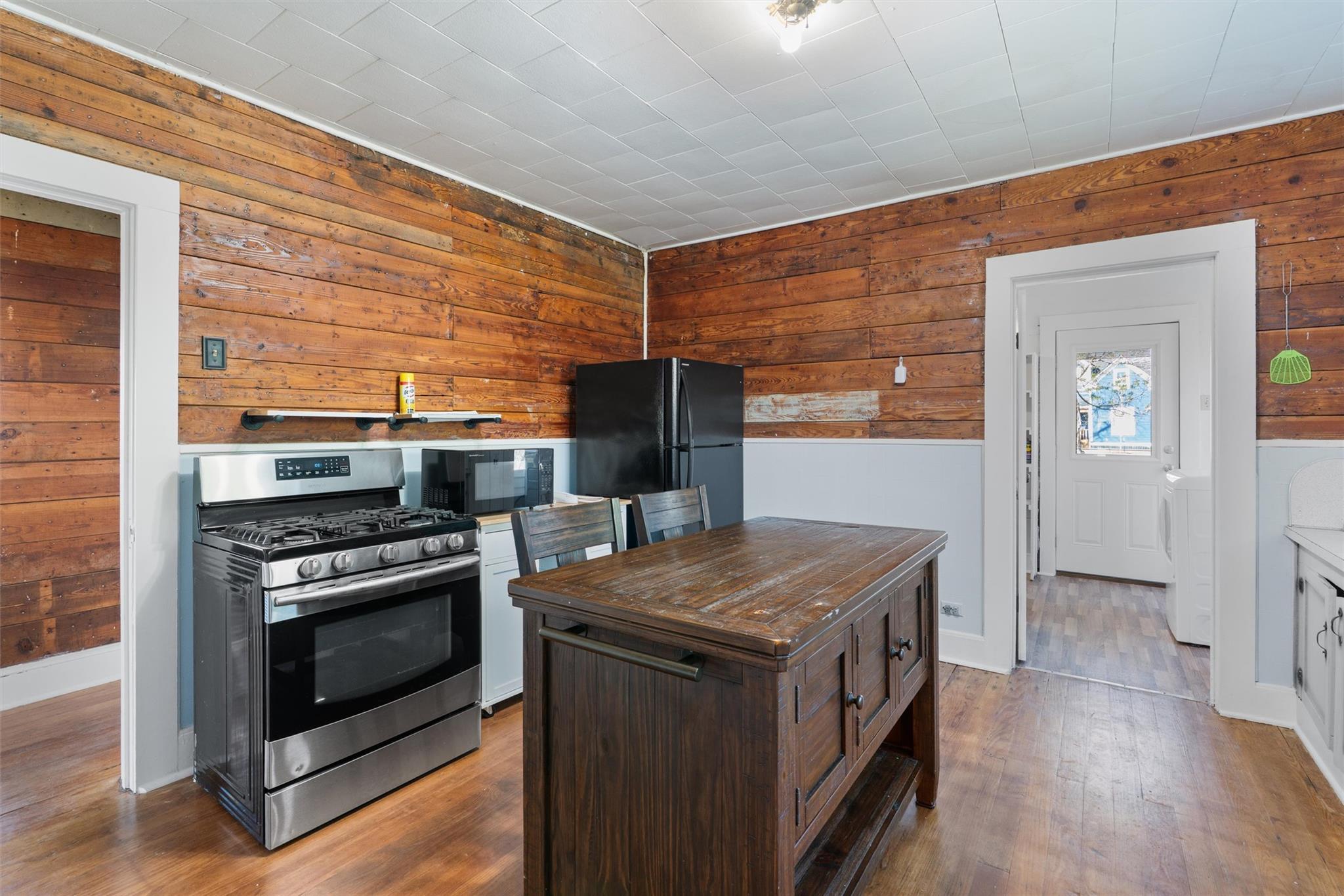 408 S Gabriel St, Granger, TX 76530