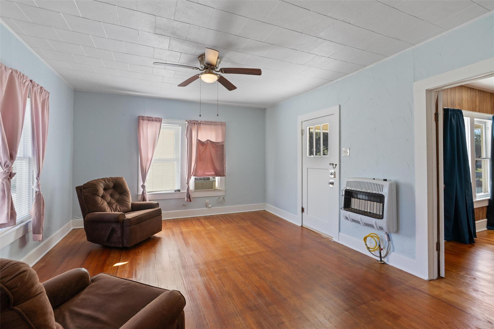 408 S Gabriel St, Granger, TX 76530