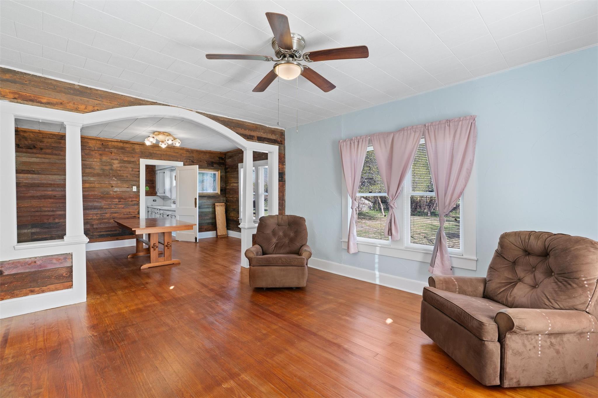 408 S Gabriel St, Granger, TX 76530